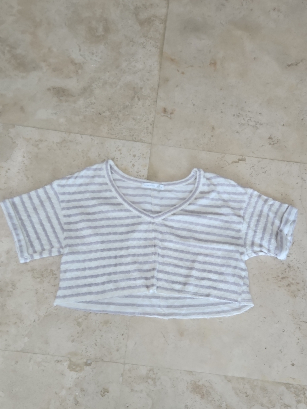 Altar'd State Striped V-Neck Cropped Top - White & Light Gray